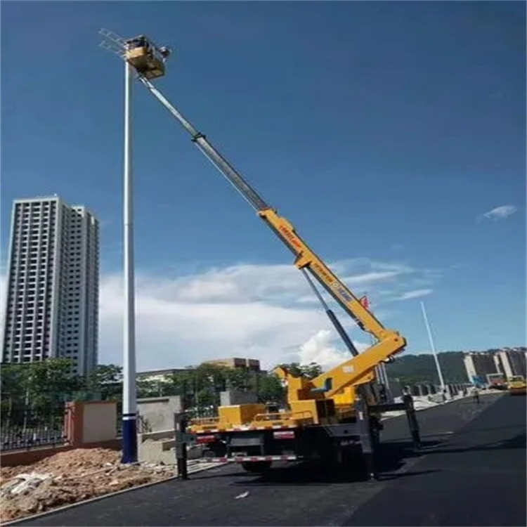 张家口桥西维修路灯的曲臂升降车出租