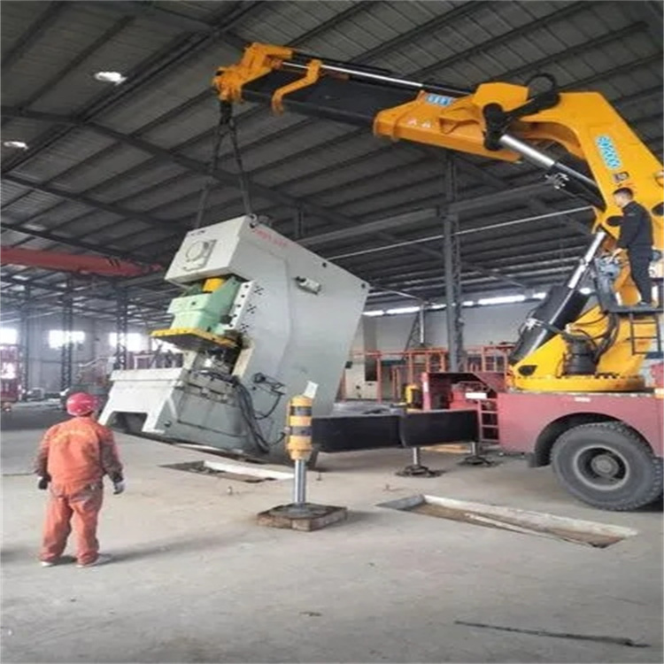 张家口桥西80吨折臂吊车出租附近电话