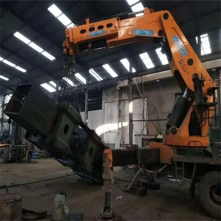 张家口桥西130吨折臂吊车出租吊机租赁附近电话