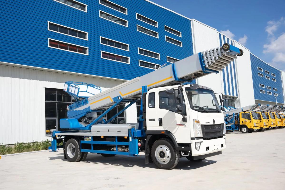 张家口桥西出租云梯车高空作业车 建筑垃圾搬运